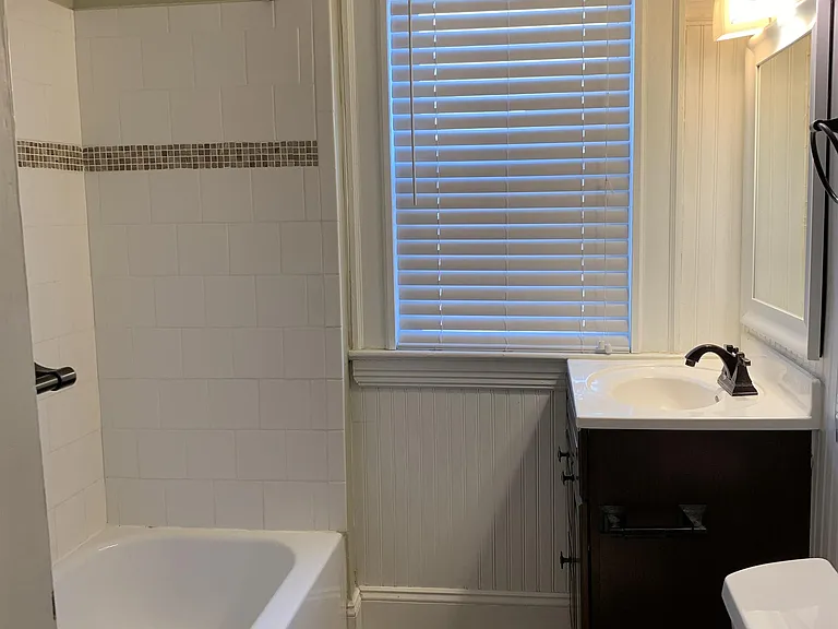 15009 Tudor Ave — Photo 13