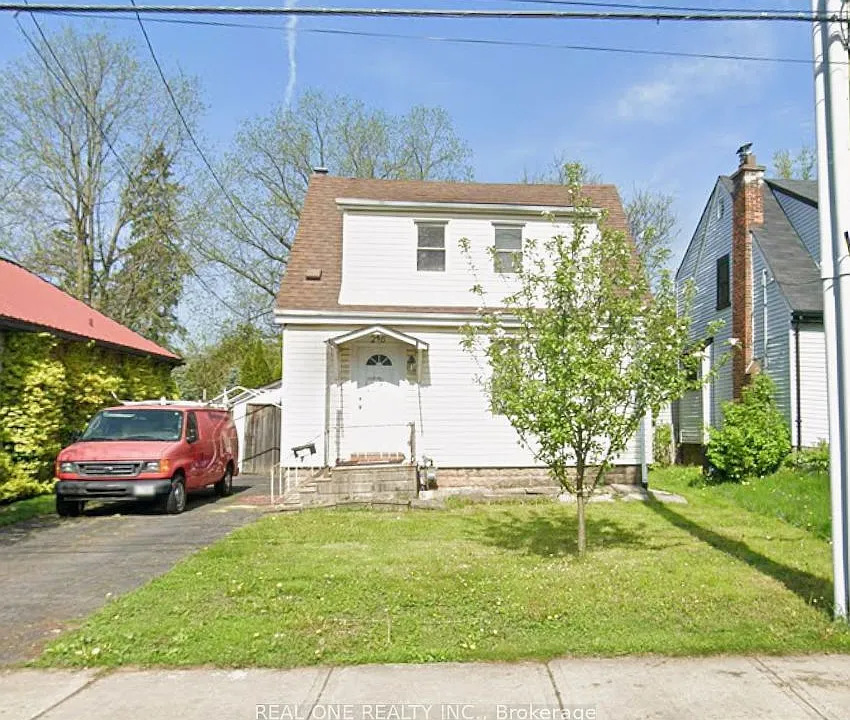 246 Bowman St