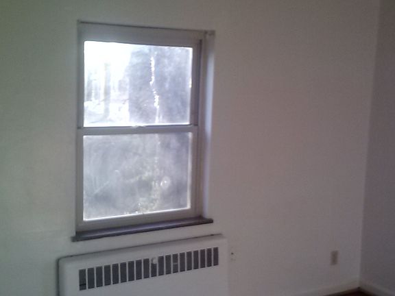 4th image of 1102 Egan Ct