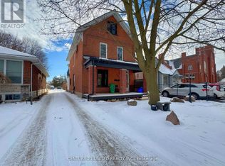 201 Romaine St #1, Peterborough, ON K9J 2C3