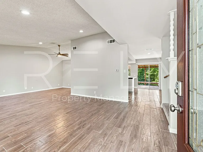 2404 Gabriel View Dr — Photo 4