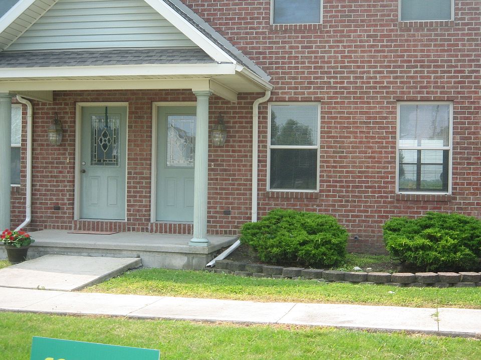 1st image of 898 Shields Dr