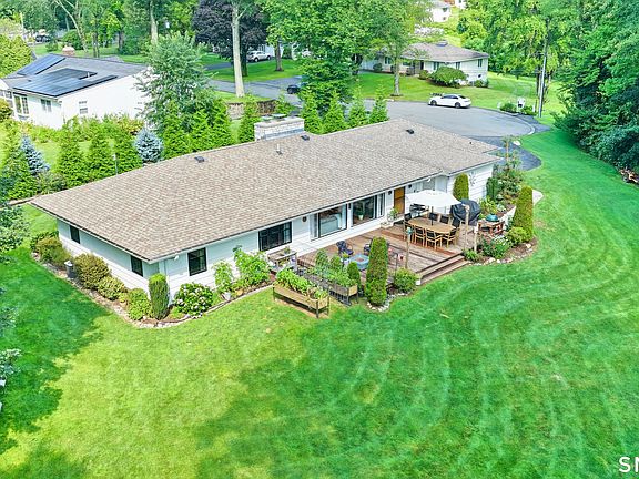 3rd image of 85 Blueberry Knolls