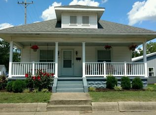 1402 Shelby St, Vincennes, IN 47591