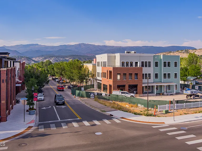 1200 Capitol St — Photo 1