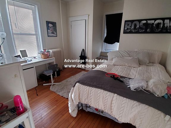 5th image of 306 Saint Paul St #6