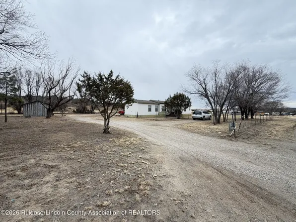 101 Salado Rd, Capitan, NM 88316