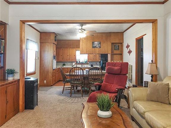 4th image of 2506 Brewster St