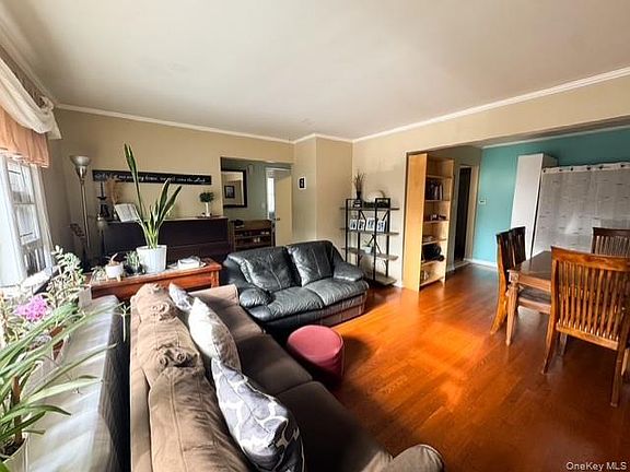 4th image of 45-11 156 Street