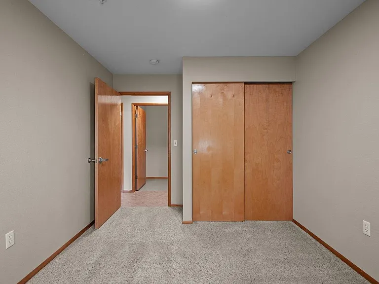Sycamore Apartments — Photo 19