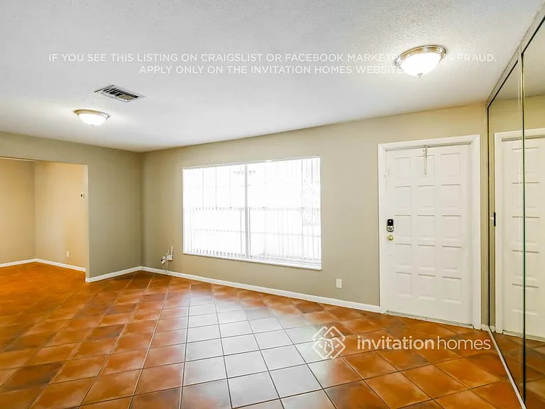 10274 Ramblewood Dr — Photo 4