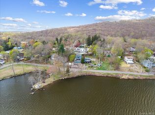155 W Lakeshore Dr, Carmel, NY 10512