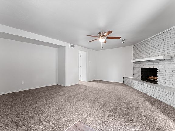 4th image of 2810 Golfing Green Dr