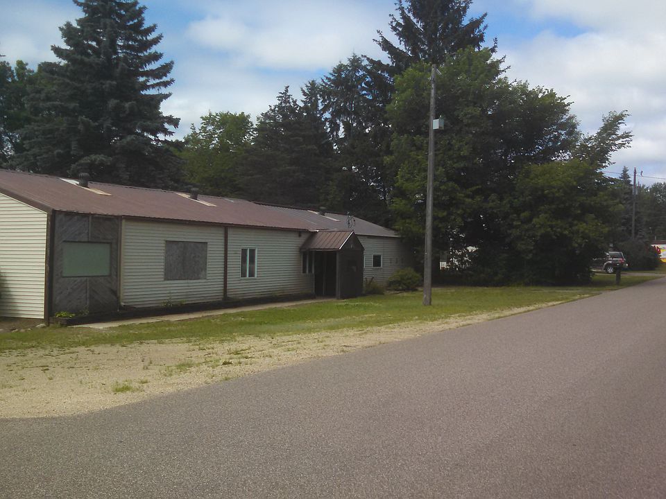 1st image of 790 Lois Ln