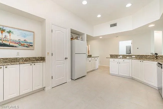 9021 Las Maderas Dr #202 — Photo 10