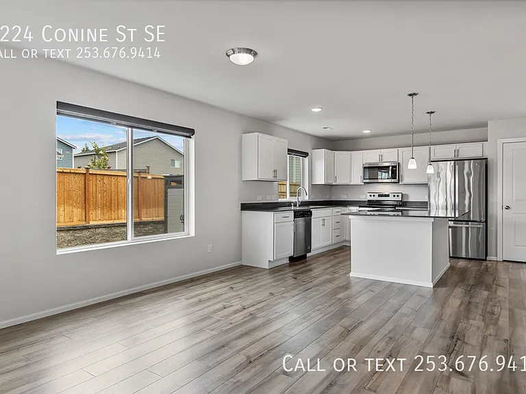 9224 Conine St SE — Photo 3