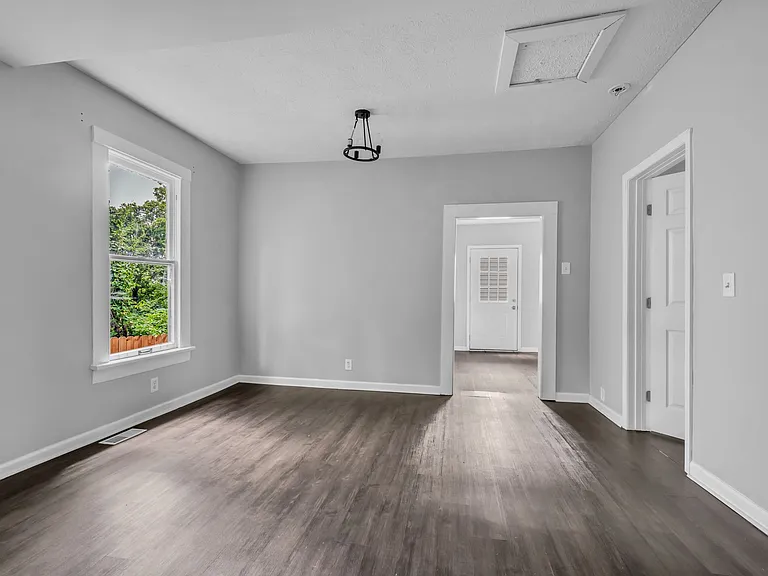 1000 Elvira Ave — Photo 8