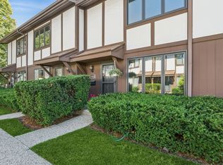 1803 Henley St #A, Glenview, IL 60025