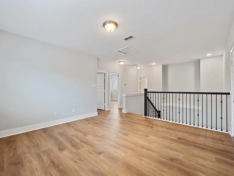 18419 Blue Hollow Heights Dr — Photo 12