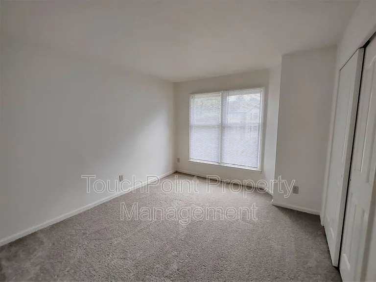7366 Rose Terrace Ct — Photo 8
