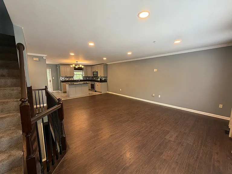 2251 Commissary Cir — Photo 13