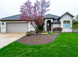 4010 Augusta Ln, Elkhart, IN 46517