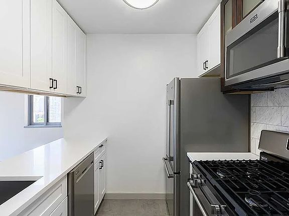 2nd image of 10-40 River Rd #16B20