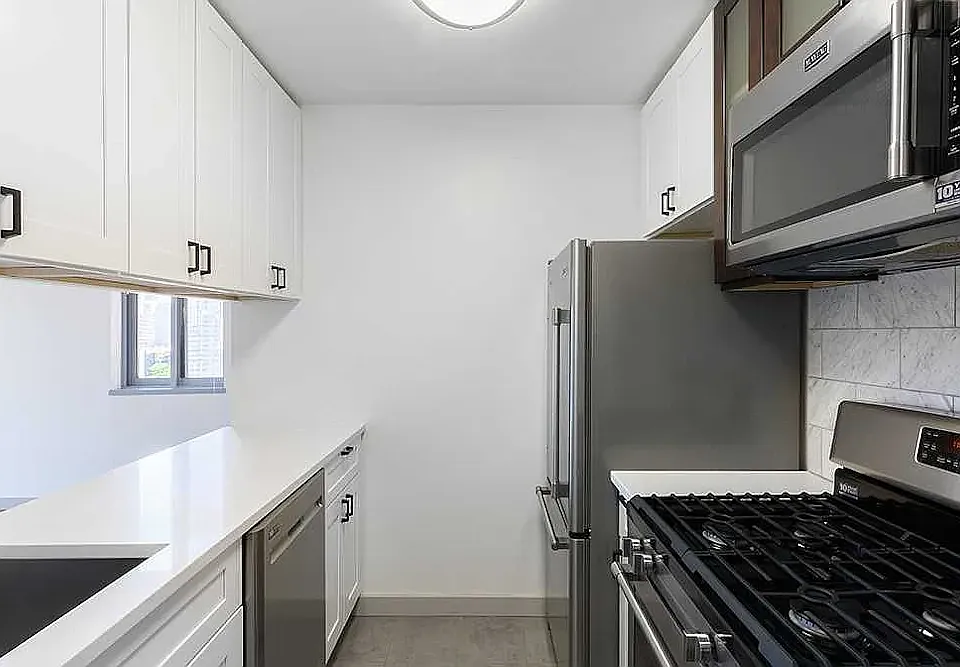 10-40 River Rd #1021H
