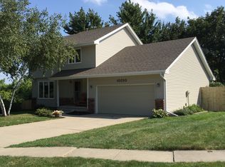 10210 Clark St, Clive, IA 50325