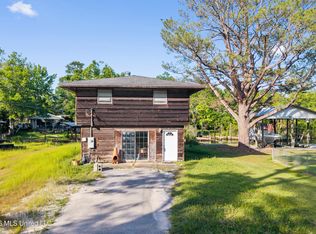 5548 Dead River Rd, Gautier, MS 39553