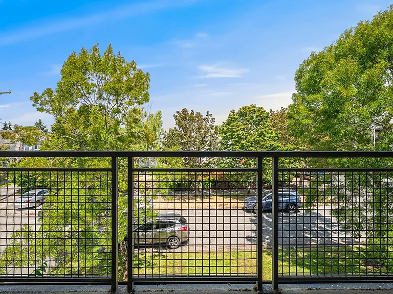 2-Bedroom Apartment for Rent at North Admiral Court - West Seattle — Photo 20