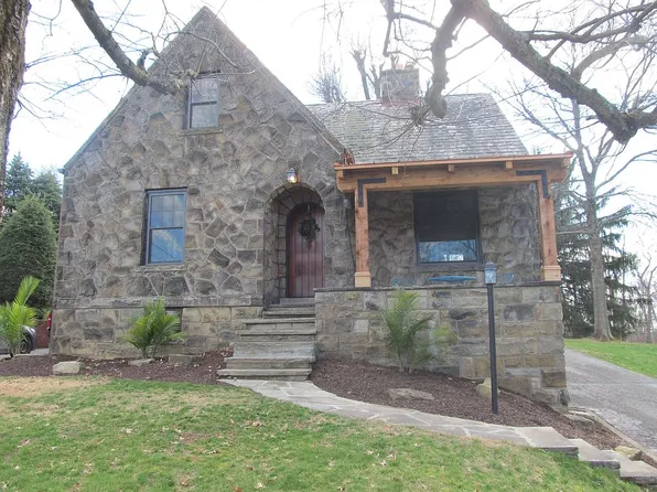 73 Elm St, Saint Clairsville, OH 43950