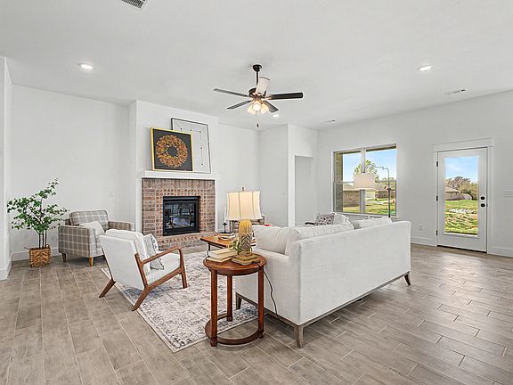 4th image of 904 Aberdeen Avenue