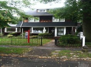 4012 219th St, Bayside, NY 11361