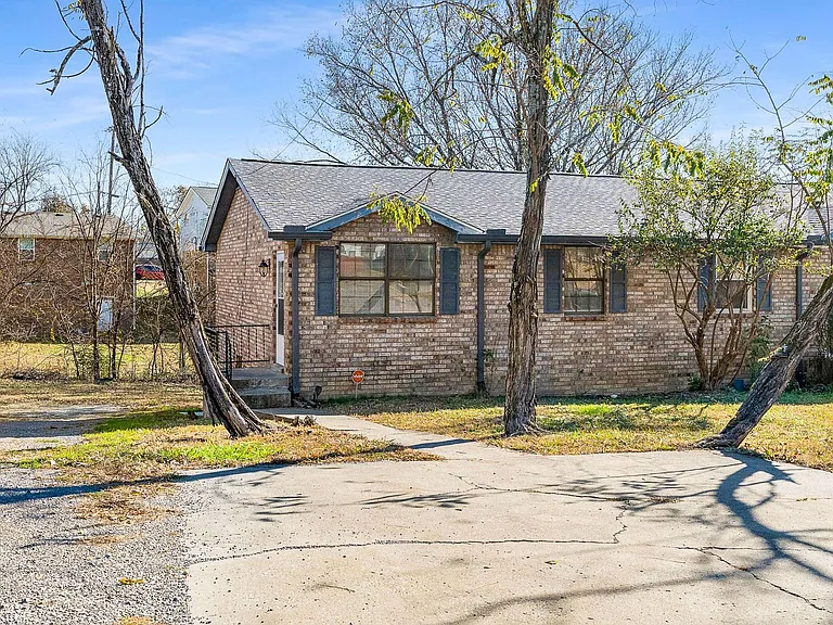 4558 Brooke Valley Dr — Photo 34