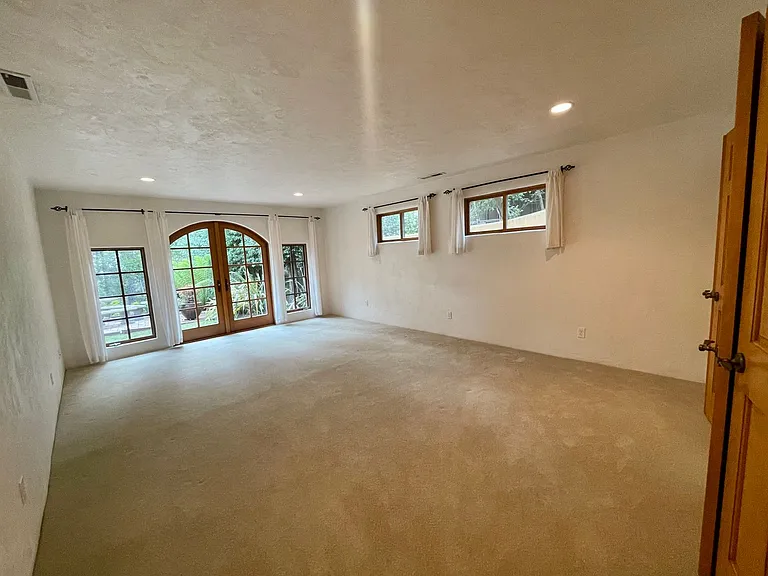 284 Forest Ridge Rd — Photo 8