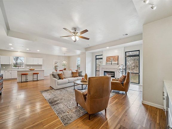 5th image of 4510 Jenna Ln