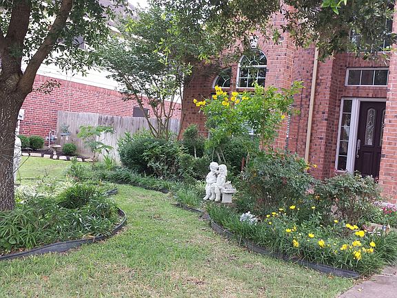 2nd image of 3611 Pine Valley Dr