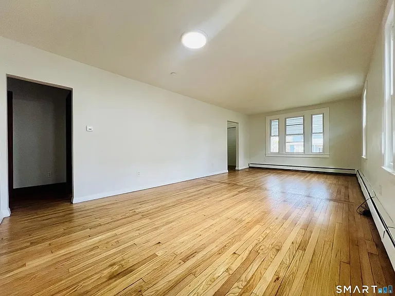 83 Pine St — Photo 3