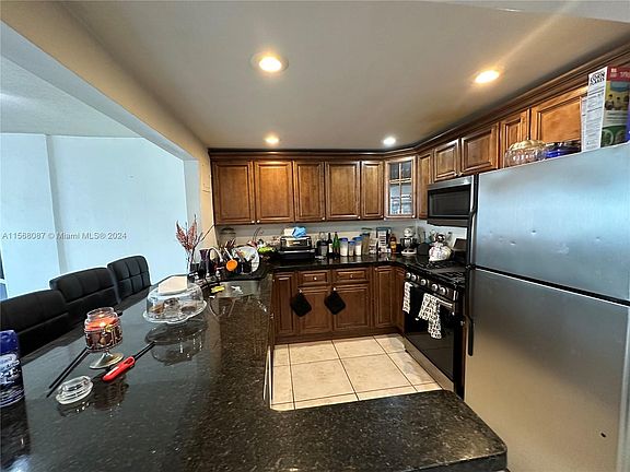 3rd image of 2175 NE 170th St APT 112