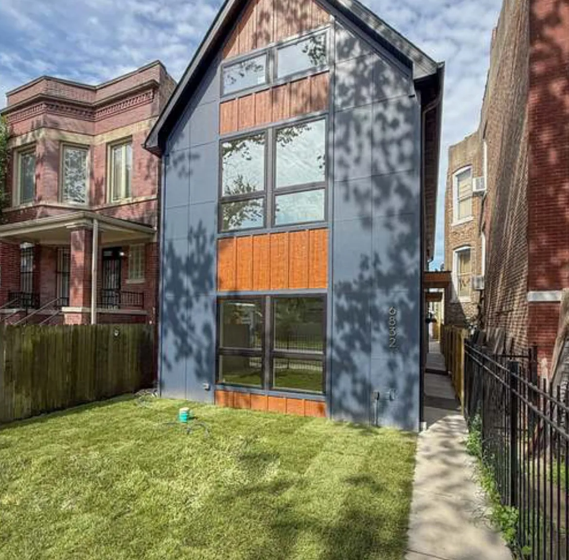 6832 S Langley Ave — Photo 1