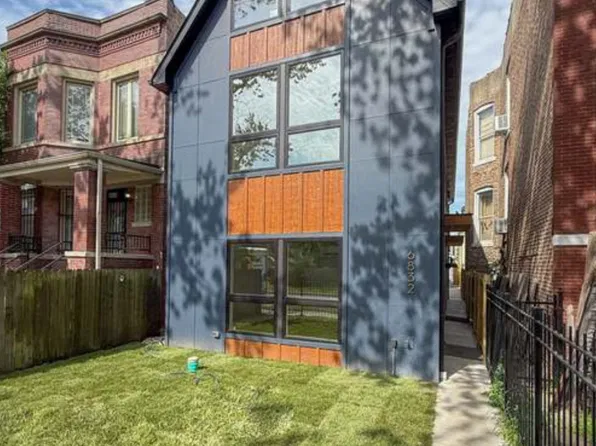 (undisclosed Address), Chicago, IL 60637