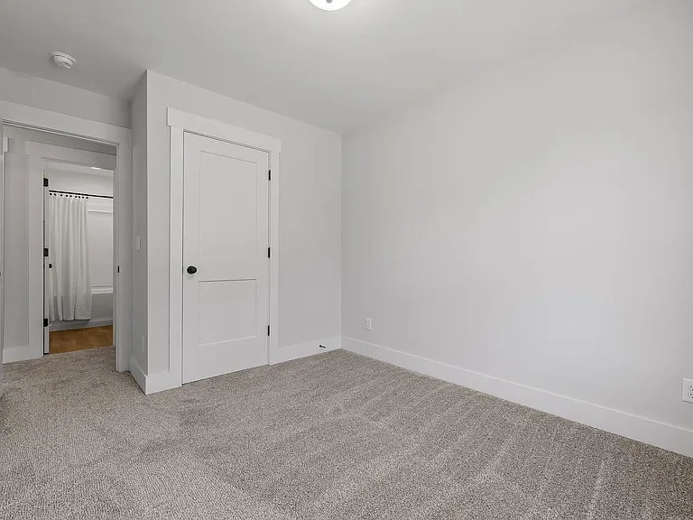 521 Heard St — Photo 11