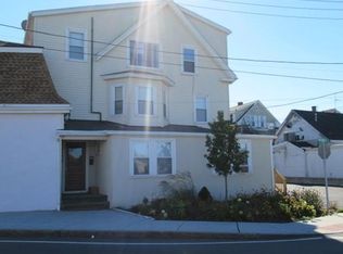 37 Pearl St, Gloucester, MA 01930