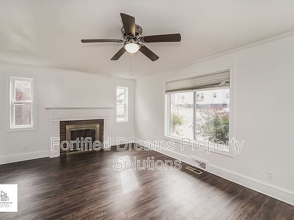 3rd image of 310 Brevard St