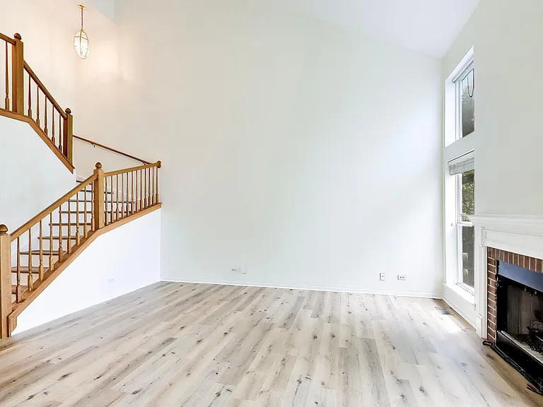 312 E Tall Oaks Ln — Photo 15