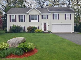 78 Silo Dr, Cumberland, RI 02864