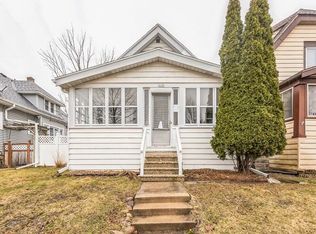 2136 S 69th St, West Allis, WI 53219