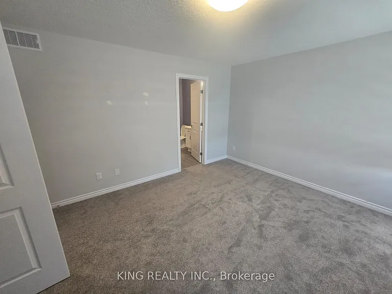 4087 Campbell St N — Photo 21