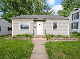 2011 35th St, Rock Island, IL 61201